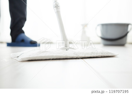 家事〜掃除イメージ05 家事〜掃除イメージ05 119707195