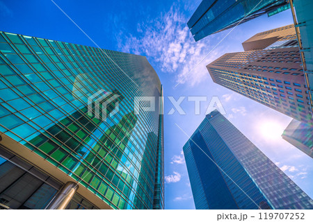 日本の東京都市景観 明日へ…輝く太陽光や汐留のオフィス街などを望む。希望の光…＝27日 119707252