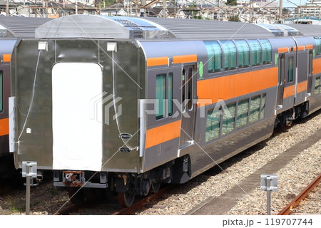 豊田車両センターに大量留置中の中央線用2階建てグリーン車(東京都日野市) 豊田車両センターに大量留置中の中央線用2階建てグリーン車(東京都日野市) 119707744