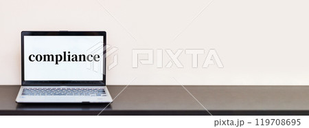 コンプライアンス について eラーニング で 学ぶ 【 社員 研修 の イメージ 】 119708695