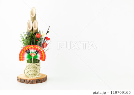 シンプルな門松の背景素材01 119709160