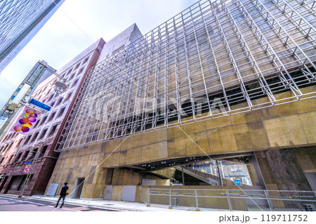 日本の東京都市景観　東京メトロ　銀座駅出入口やソニー通りなどを望む＝10月27日 119711752