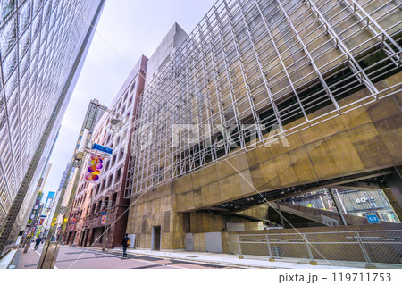 日本の東京都市景観 東京メトロ 銀座駅出入口やソニー通りなどを望む=10月27日 日本の東京都市景観 東京メトロ 銀座駅出入口やソニー通りなどを望む=10月27日 119711753