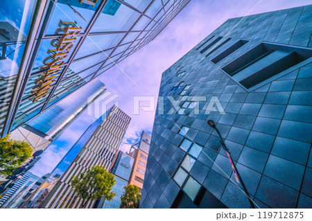 日本の東京都市景観　東京・銀座。西五番街などを望む＝10月27日 119712875