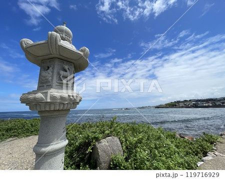 福井県のパワースポット　東尋坊近くの雄島　大湊神社 119716929