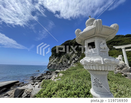 福井県のパワースポット　東尋坊近くの雄島　大湊神社 119716930