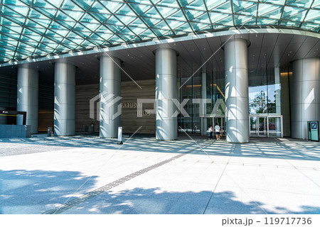 【東京都】スタイリッシュな麻布台ヒルズの街並み 119717736