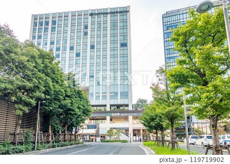 JR仙台駅東口　東北地方最大のターミナル駅 119719902