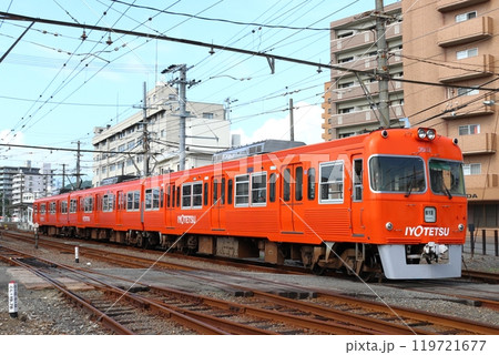 ［IY］伊予鉄道郊外線3000系電車（高浜線⇔横河原線） 119721677
