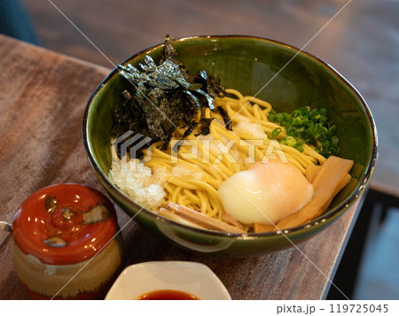 美味しそうなまぜそば 美味しそうなまぜそば 119725045