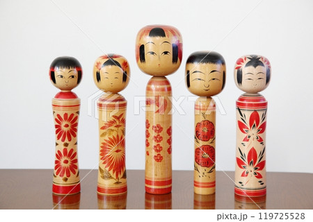 東北のこけし 119725528