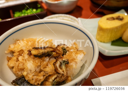 名古屋名物ひつまぶしの小分けとだし巻き卵 名古屋名物ひつまぶしの小分けとだし巻き卵 119726036