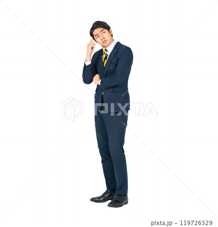 考える若い男性ビジネスパーソン 手作業で精密に切り抜いた背景透過全身写真PNG 考える若い男性ビジネスパーソン 手作業で精密に切り抜いた背景透過全身写真PNG 119726329