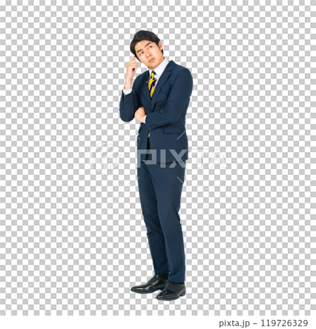PNG思考年輕男性商人-透明背景的全身照片，手工精確剪裁 119726329