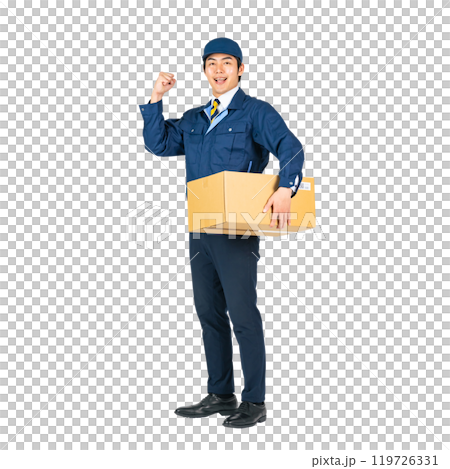 荷物を持つ配達員・デリバリースタッフ　手作業で精密に切り抜いた背景透過全身写真PNG 119726331