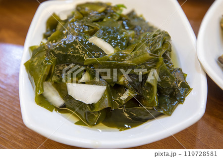 This is a delicious Korean side dish made with seaweed. This is a delicious Korean side dish made with seaweed. 119728581