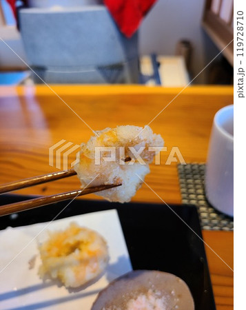 小さめだが極上の海老天婦羅 小さめだが極上の海老天婦羅 119728710