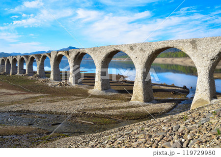 旧国鉄士幌線　タウシュベツ川橋梁 119729980