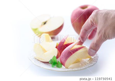 りんごのうさぎ （ 林檎のうさぎカット ） 119730541