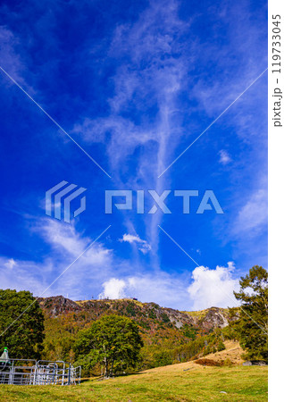 三城牧場から望む美ヶ原高原　山頂 119733045