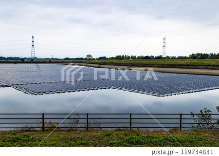 埼玉県川島町梅ノ木古凍貯水池 フロート式太陽光発電所 埼玉県川島町梅ノ木古凍貯水池 フロート式太陽光発電所 119734831