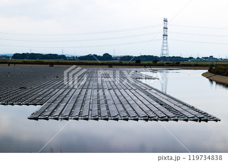 埼玉県川島町梅ノ木古凍貯水池　フロート式太陽光発電所　 119734838