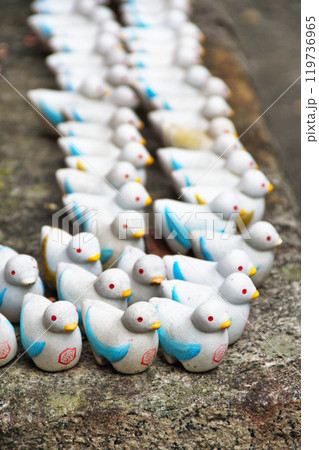 京都 紫雲山頂法寺 六角堂の鳩みくじ(京都市中京区) 京都 紫雲山頂法寺 六角堂の鳩みくじ(京都市中京区) 119736965