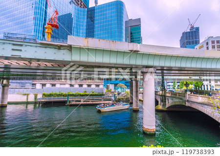 日本の東京都市景観 日本橋。日本橋クルーズや再開発などを望む＝10月24日 119738393