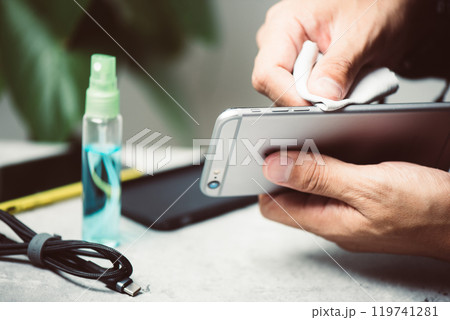 Cleaning the smartphone 119741281