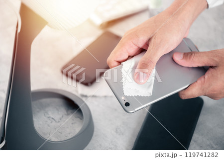 Cleaning the smartphone 119741282