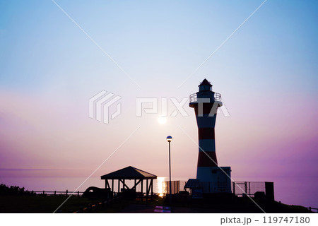 金比羅岬灯台と夕景 北海道 金比羅岬灯台と夕景 北海道 119747180