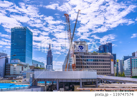 日本の東京都市景観 新宿駅前や西口再開発などを望む。右は KEIO新宿駅や京王百貨店=10月21日 日本の東京都市景観 新宿駅前や西口再開発などを望む。右は KEIO新宿駅や京王百貨店=10月21日 119747574