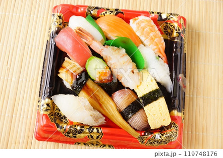 にぎり寿司弁当 119748176