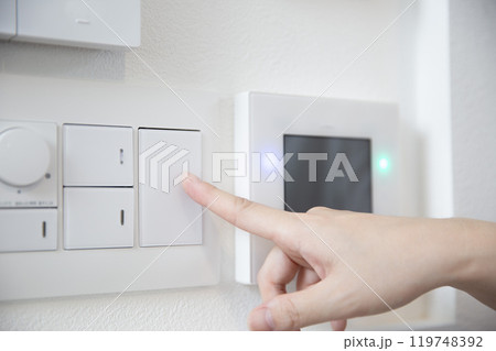キッチン横の集中スイッチ 119748392