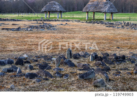 大湯環状列石の夕景 119749903