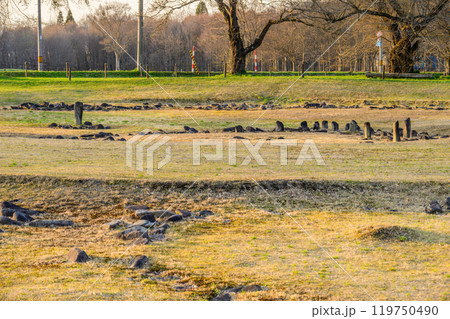 縄文世界遺産大湯環状列石の夕景 119750490