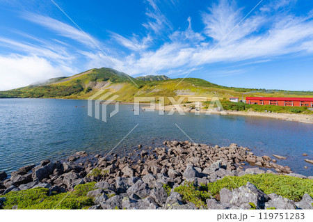 【山岳素材】初秋の白馬大池【長野県】 【山岳素材】初秋の白馬大池【長野県】 119751283