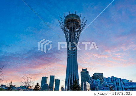 カザフスタン、アスタナのバイテレクタワー 119753023