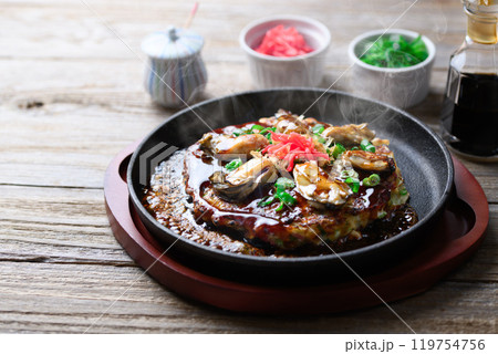 カキオコ ( 牡蠣入りのお好み焼き ) カキオコ ( 牡蠣入りのお好み焼き ) 119754756