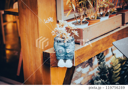 ソウル 韓屋カフェの店先 益善洞(イクソンドン) ソウル 韓屋カフェの店先 益善洞(イクソンドン) 119756289