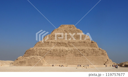 エジプト 階段ピラミッド 119757677