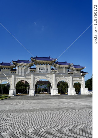 国立中正紀念堂・自由広場牌樓（台湾・台北市） 119760172