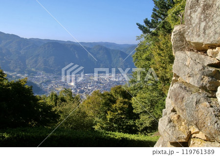 備中松山城からの眺望(岡山県・高梁市) 備中松山城からの眺望(岡山県・高梁市) 119761389
