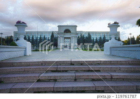 Triumphal Arch monument in Chisinau, Moldova Triumphal Arch monument in Chisinau, Moldova 119761787
