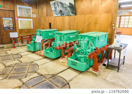 世界遺産「佐渡島（さど）の金山」　佐渡鉱山機械工場　重文景「佐渡相川の鉱山及び鉱山町の文化的景観」 119762090