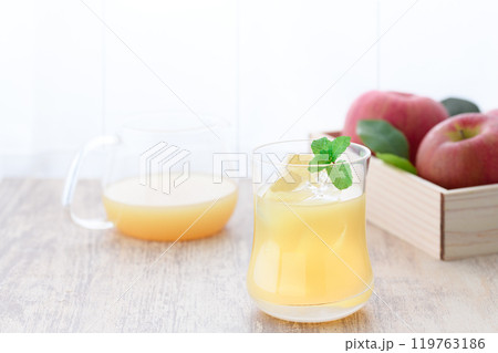 果汁100% リンゴジュース 果汁100% リンゴジュース 119763186