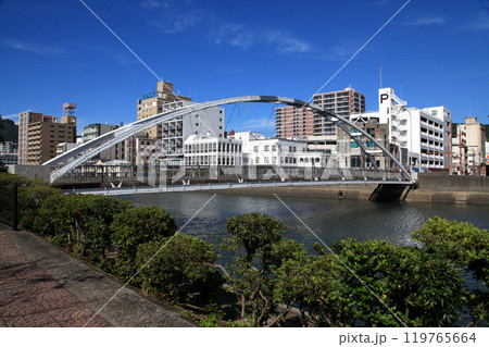 長崎県佐世保市　中心市街地の町並み　佐世保公園周辺　 119765664
