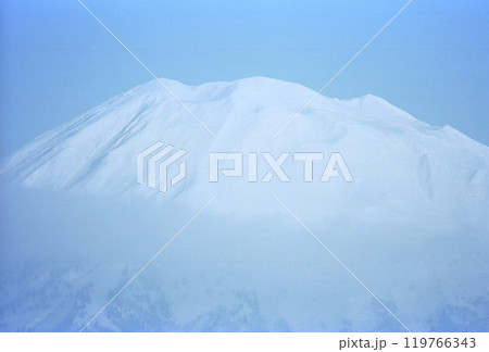 雪の羊蹄山 119766343