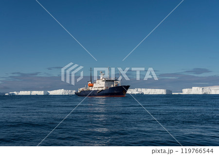 Beautiful seascape with iceberg at sea in Antarctic Beautiful seascape with iceberg at sea in Antarctic 119766544