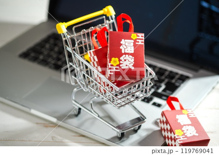 ネットショッピング, 買い物, ネット通販, ノートパソコン, オンライン, オンライン販売, ショ ネットショッピング, 買い物, ネット通販, ノートパソコン, オンライン, オンライン販売, ショ 119769041